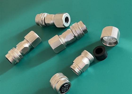 एक स्पर्श ताला महिला परिपत्र तार कनेक्टर IP67 2P 10P सीधे Solder तार प्लग
